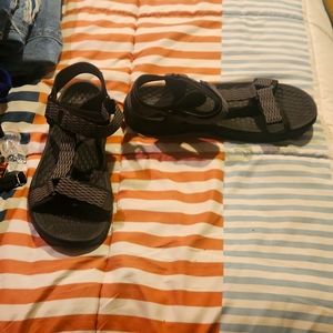 Men's Skecher Relaxed Fit Luxe Foam adjustable strap sandals,  size 13, like New